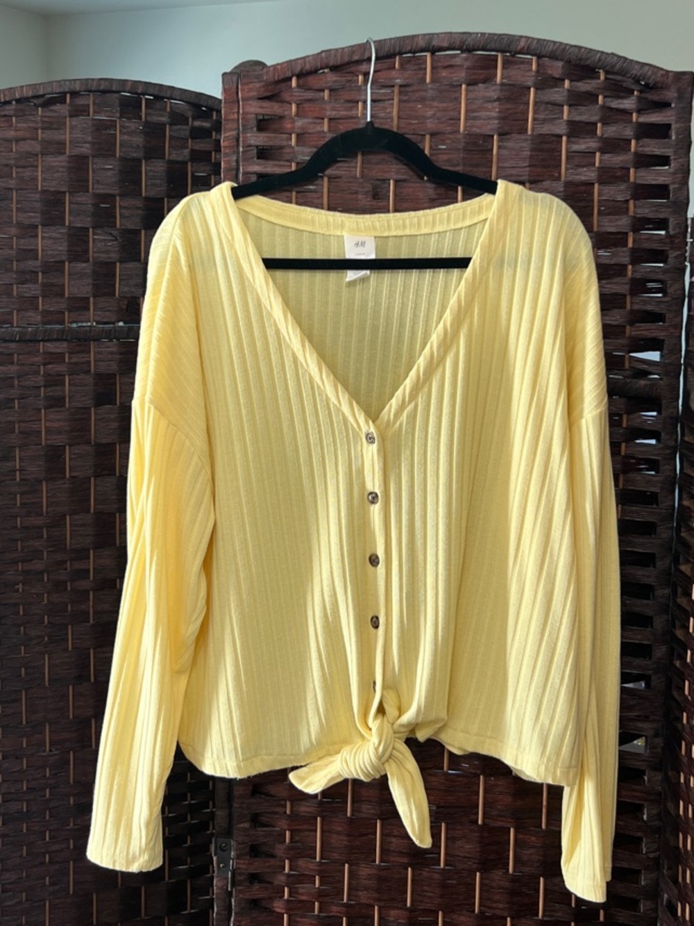 H&M Pale Yellow Ribbed Button-Front Tie Hem Top